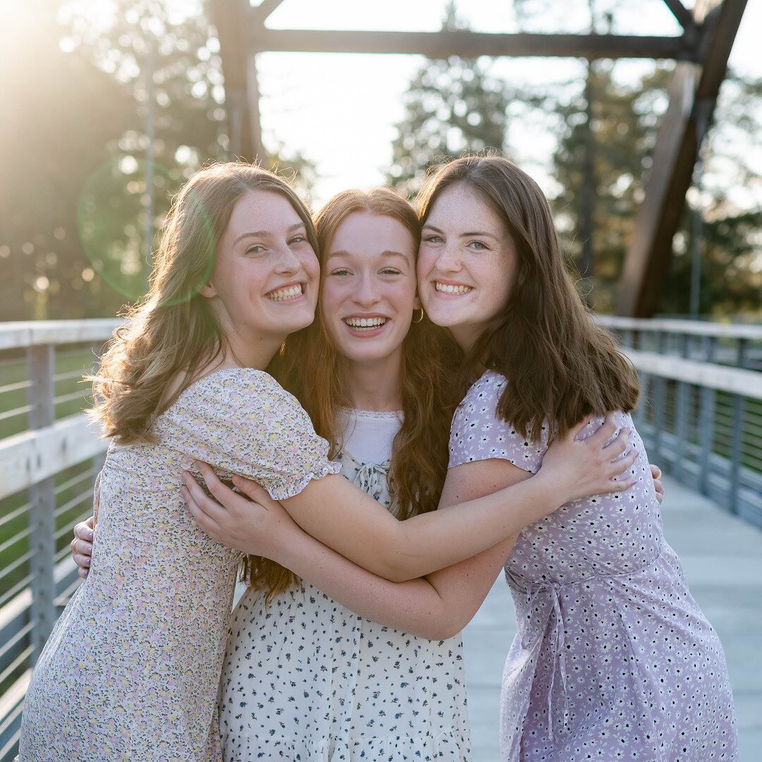 FAQ 2: Can I bring a friend or boyfriend/girlfriend to my senior shoot?
Answer: Yes!  My only caveat is that you have to feel comfortable enough around your friends that posing won't become awkward and that they are friends who build you up instead o