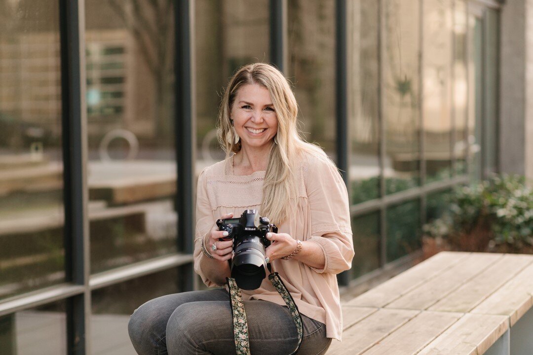 I haven&rsquo;t done an introduction in like forever! I&rsquo;m Chelsea &amp; I am a photographer in Portland. 📸 I photograph other things (families, business branding, etc) but seniors are my fave.⠀⠀⠀⠀⠀⠀⠀⠀⠀
⠀⠀⠀⠀⠀⠀⠀⠀⠀
A few things about me:⠀⠀⠀⠀⠀⠀⠀⠀⠀
