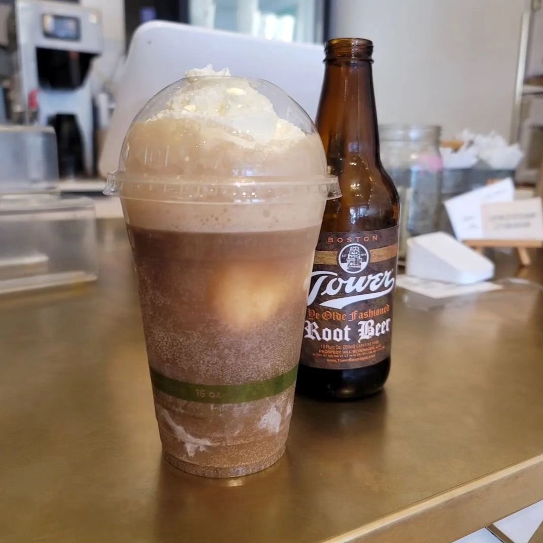 ✨️Root beer floats are back for the busy season!✨️

 We use Tower root beer and your choice of ice cream to make a cool, refreshing yet indulgent treat perfect for any sunny day!😋 We generally recommend Salted Caramel Crackle or Brown Sugar Vanilla 