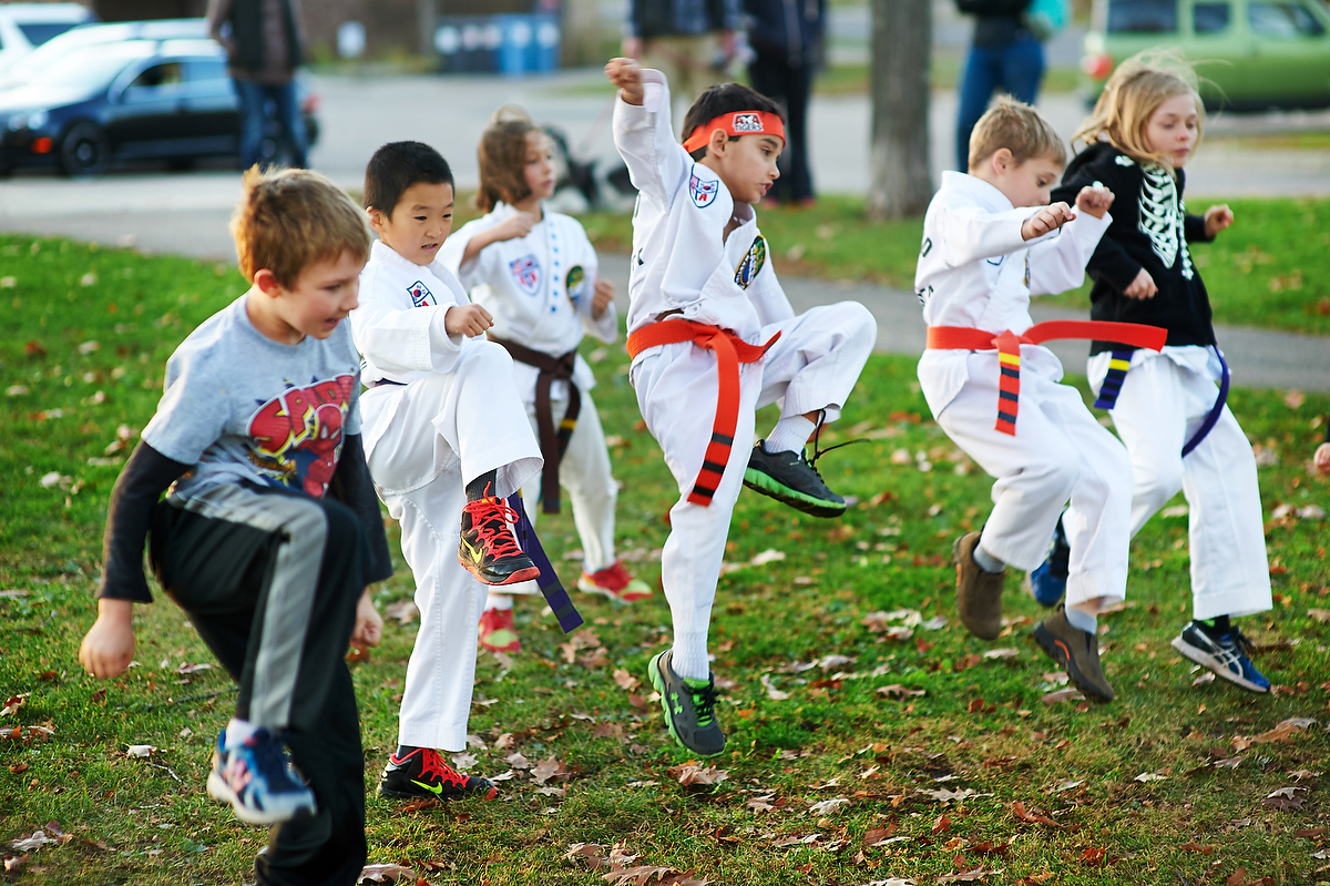 ASHER is really focused in his chamber knee for his jump front kick.