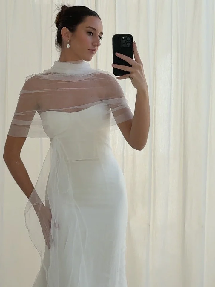 meet honour. she likes to keep her options open 🤭