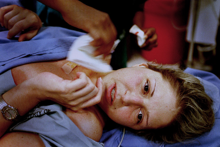 Lisa, 34 and a mother of 2, caught a virus from her youngest daughter which destroyed the tissues of her heart. By this point, she had been on the transplant list for three months. 
