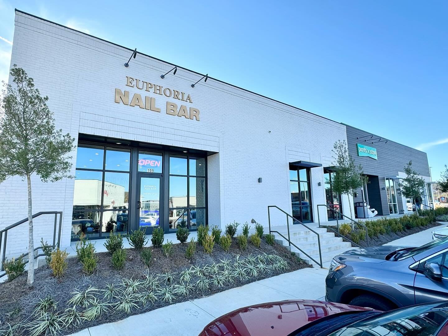 The Market at Stadium Trace development is now home to tenants Hero Doughnuts, Euphoria Nail Bar, &amp; Chase Bank. 

#builtbetter