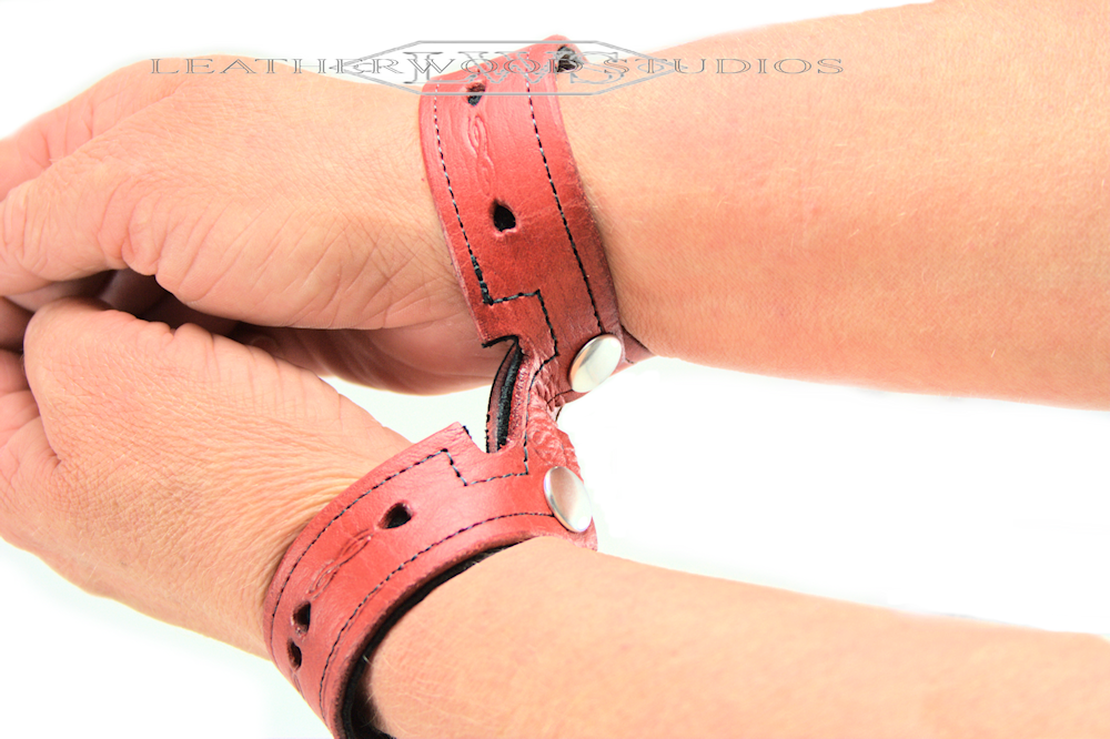 luxury red black cuffed small.png