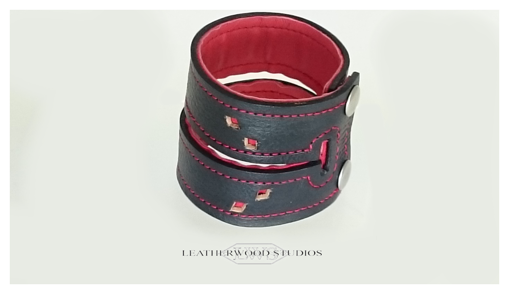 Black and red luxury cuff.png