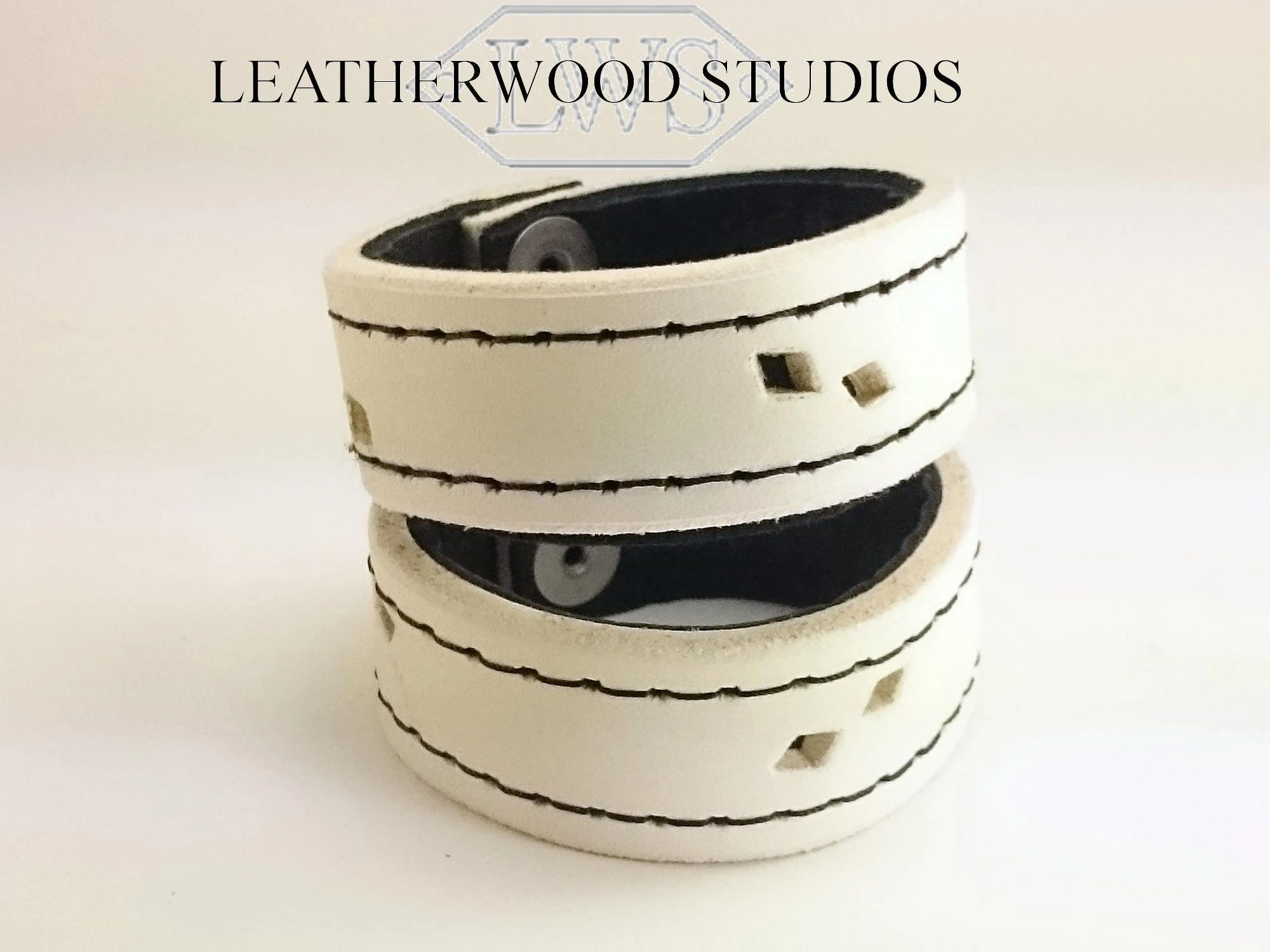 https://i.etsystatic.com/11591987/r/il/77c3e5/1179265636/il_fullxfull.1179265636_m57i.jpg