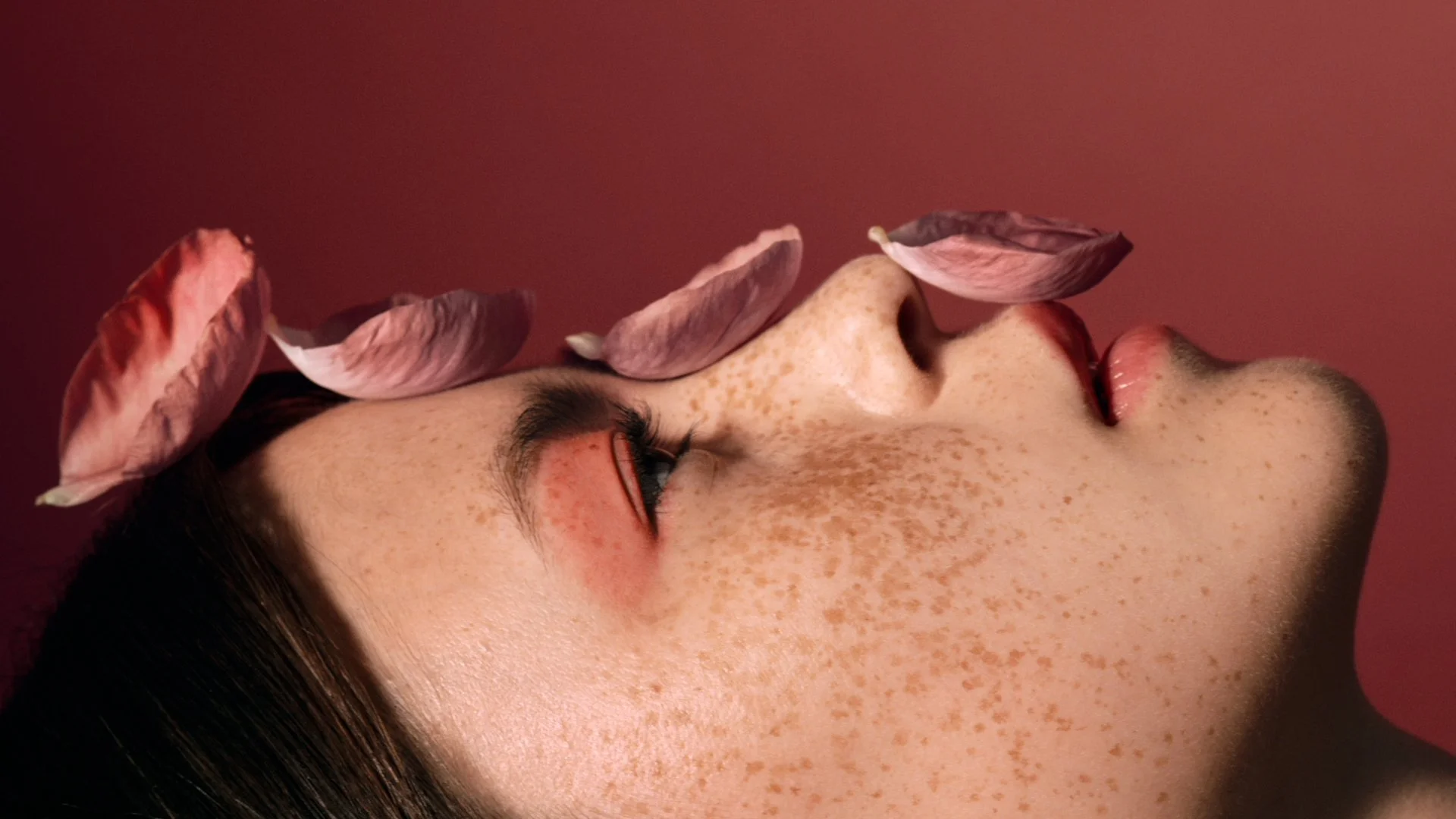 GUCCI 'BLUSH' / Suzanne Saroff