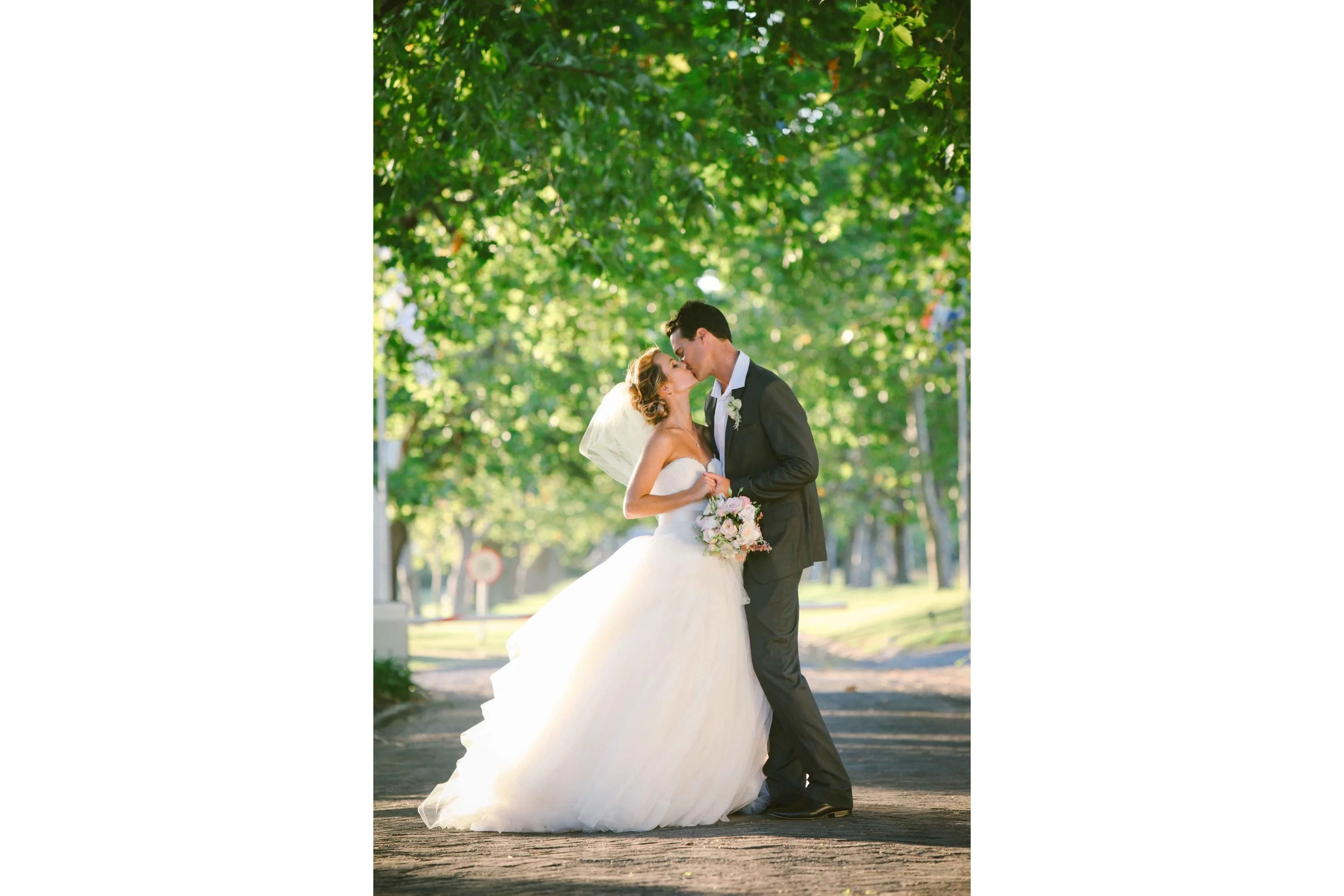 Romantic Kiss