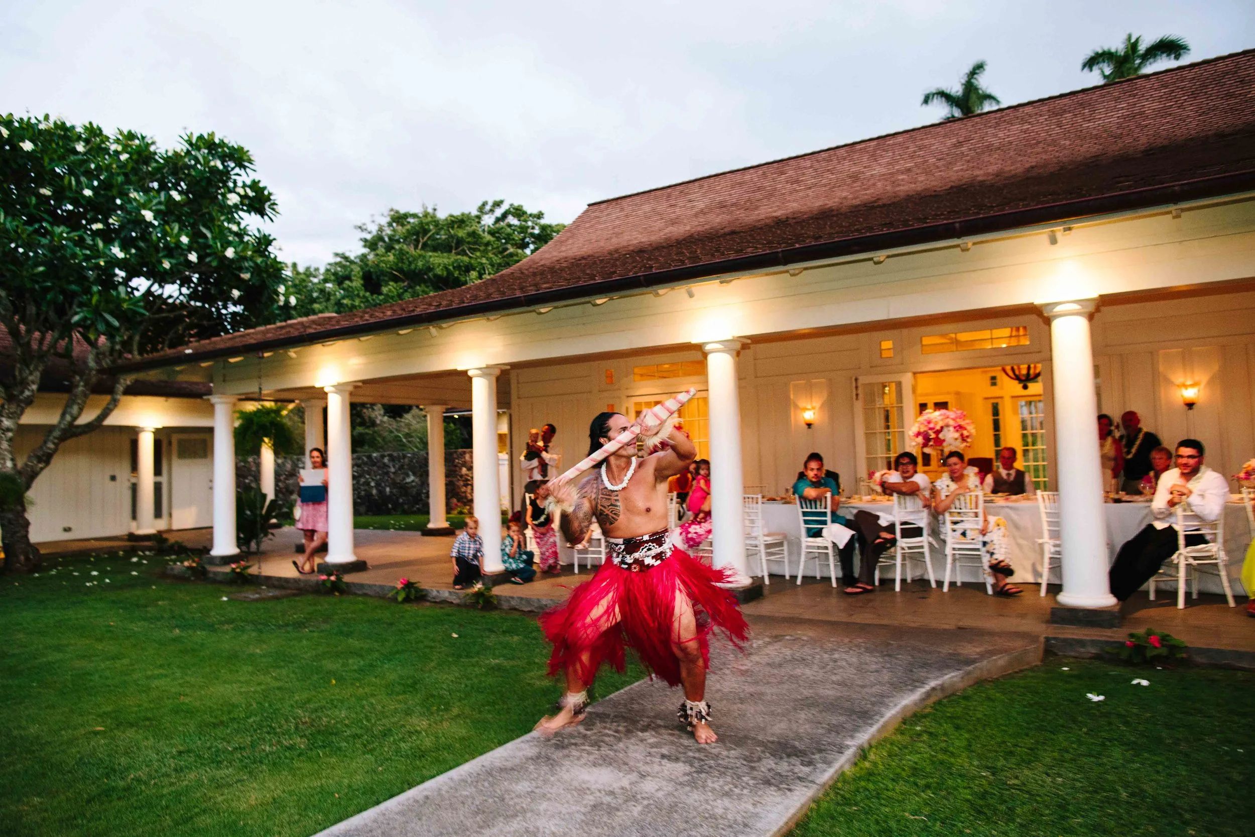 Hawaiian Performer at Dillingham Ranch Wedding Reception