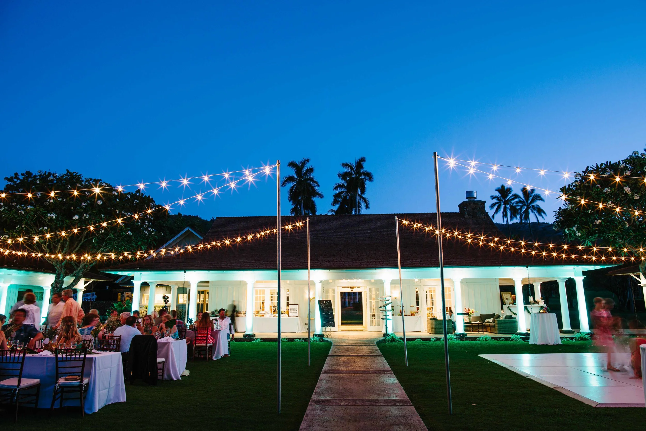 Late Night Dinner Reception In Hawaii