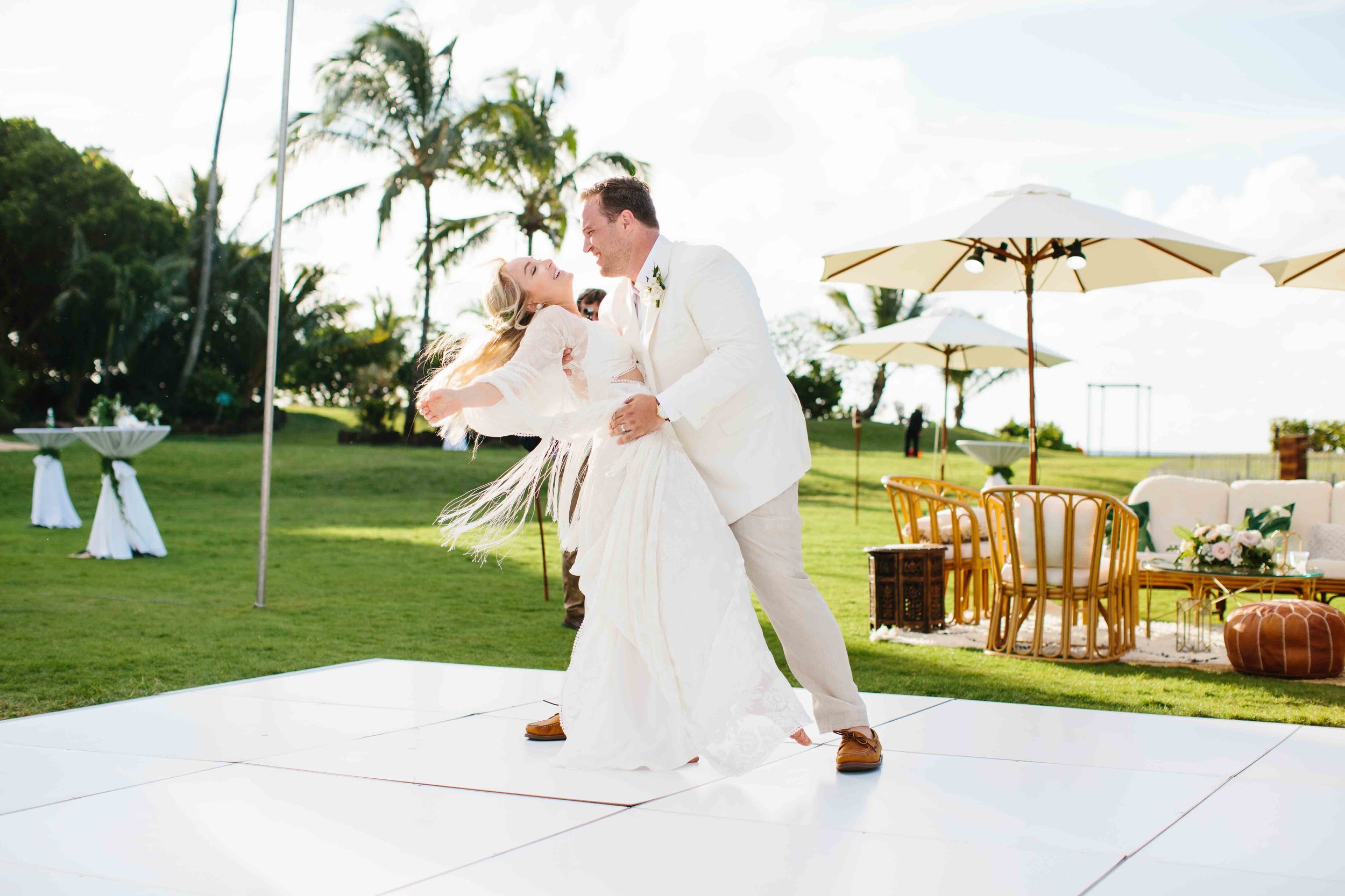 Hawaii Wedding Photography of a Outdoor Wedding