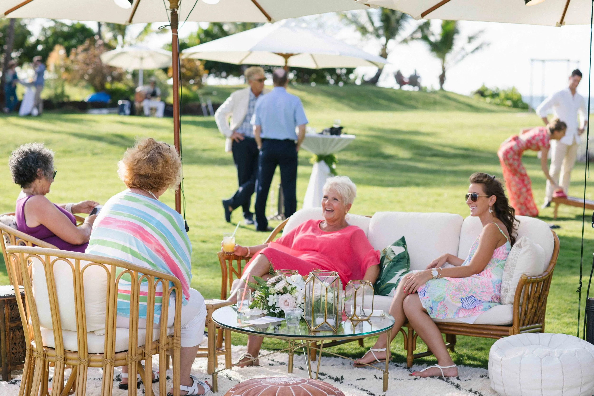 Candid Photos of Guests Enjoying Cocktail Hour