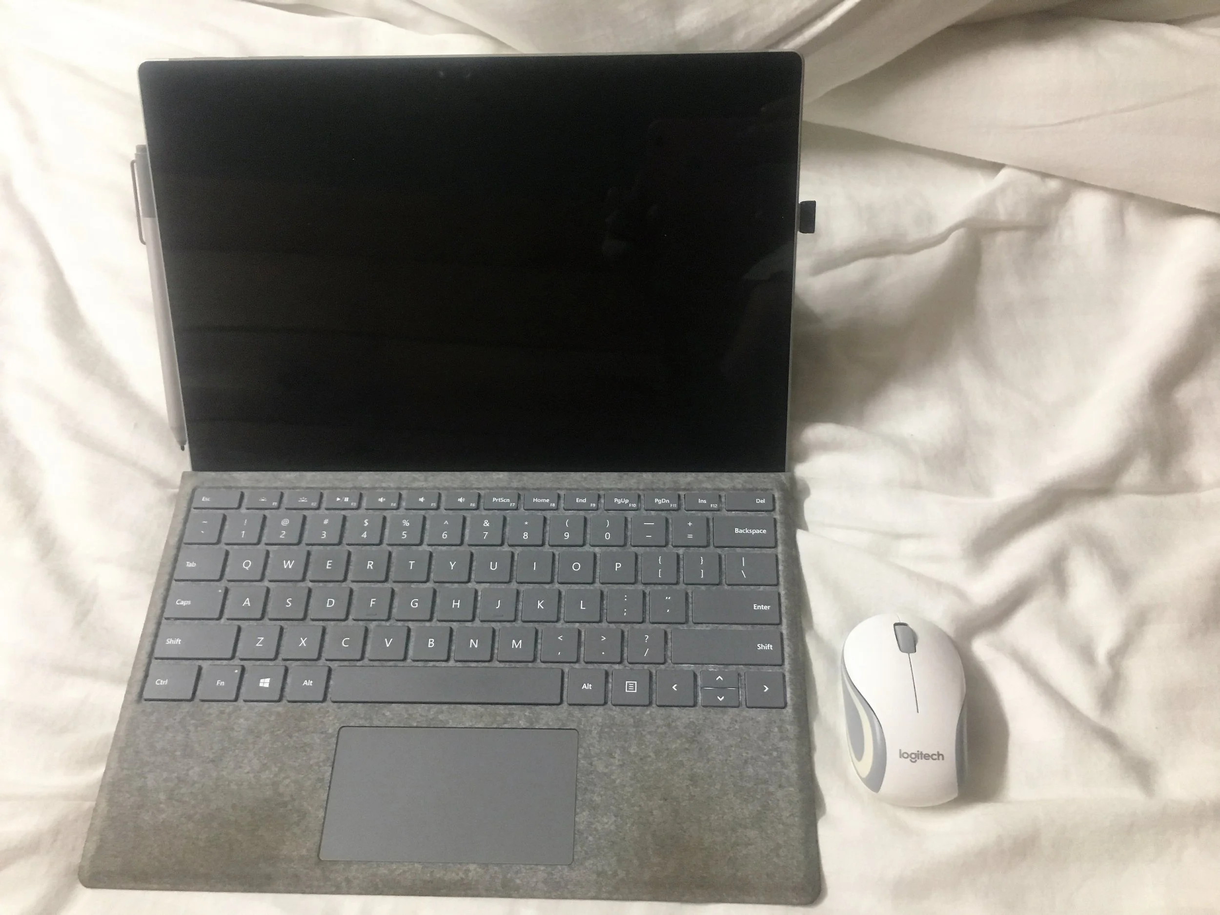 Laptop and mouse unpacked