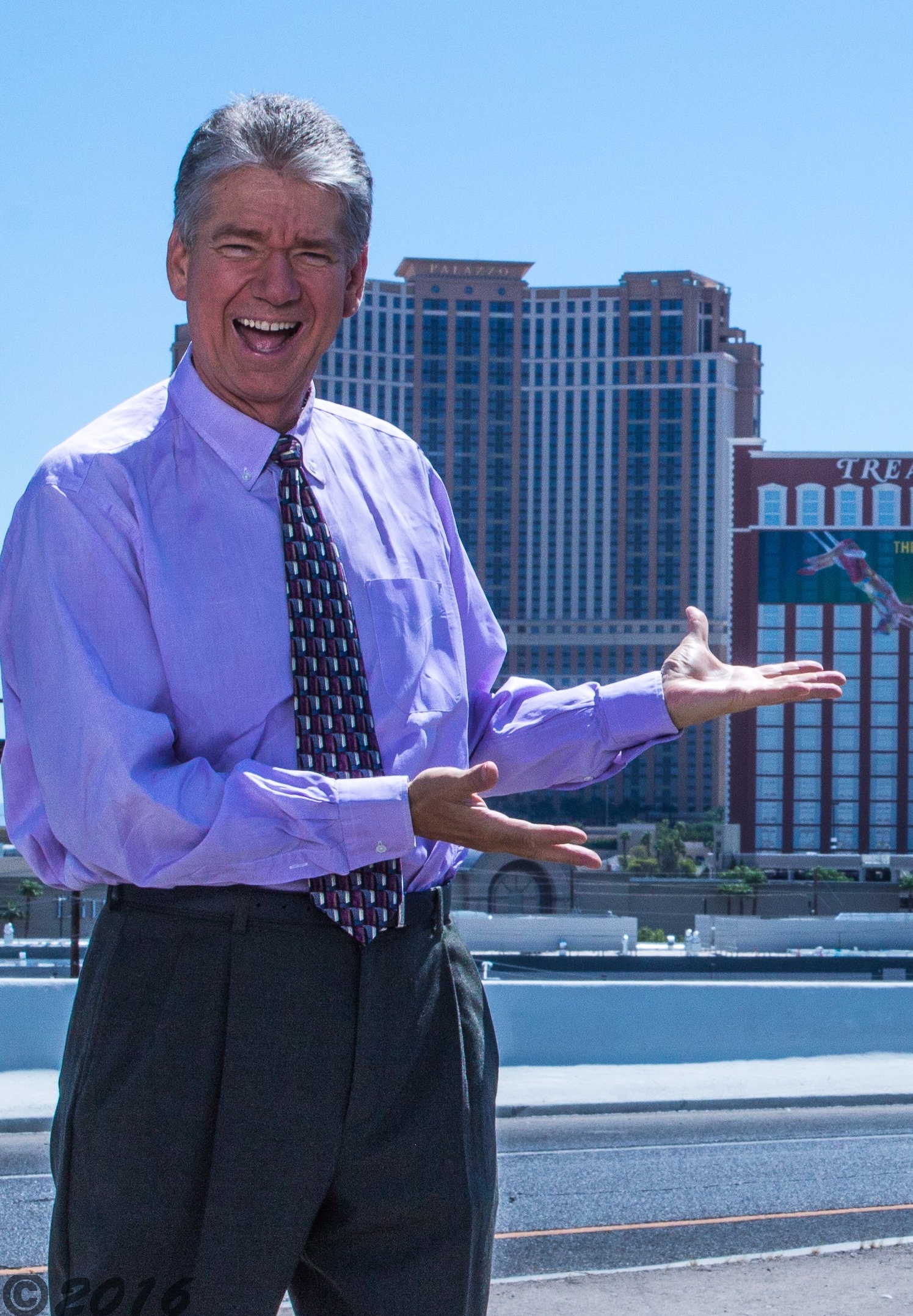 16 9-1 Strip_Fotor WEB.jpg