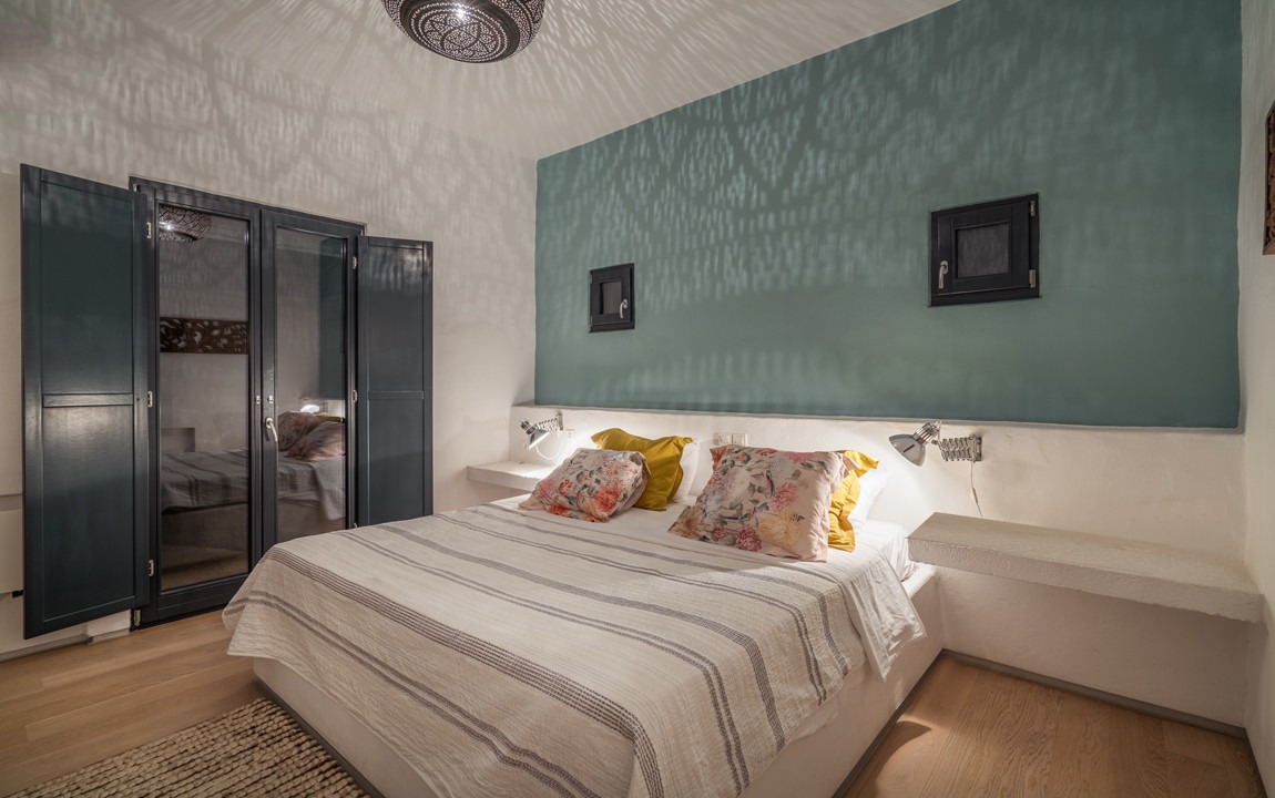 Villa-Parathira--Ground-Floor-Master-Bedroom-with-Bathroom(repl)_1150x720.jpg