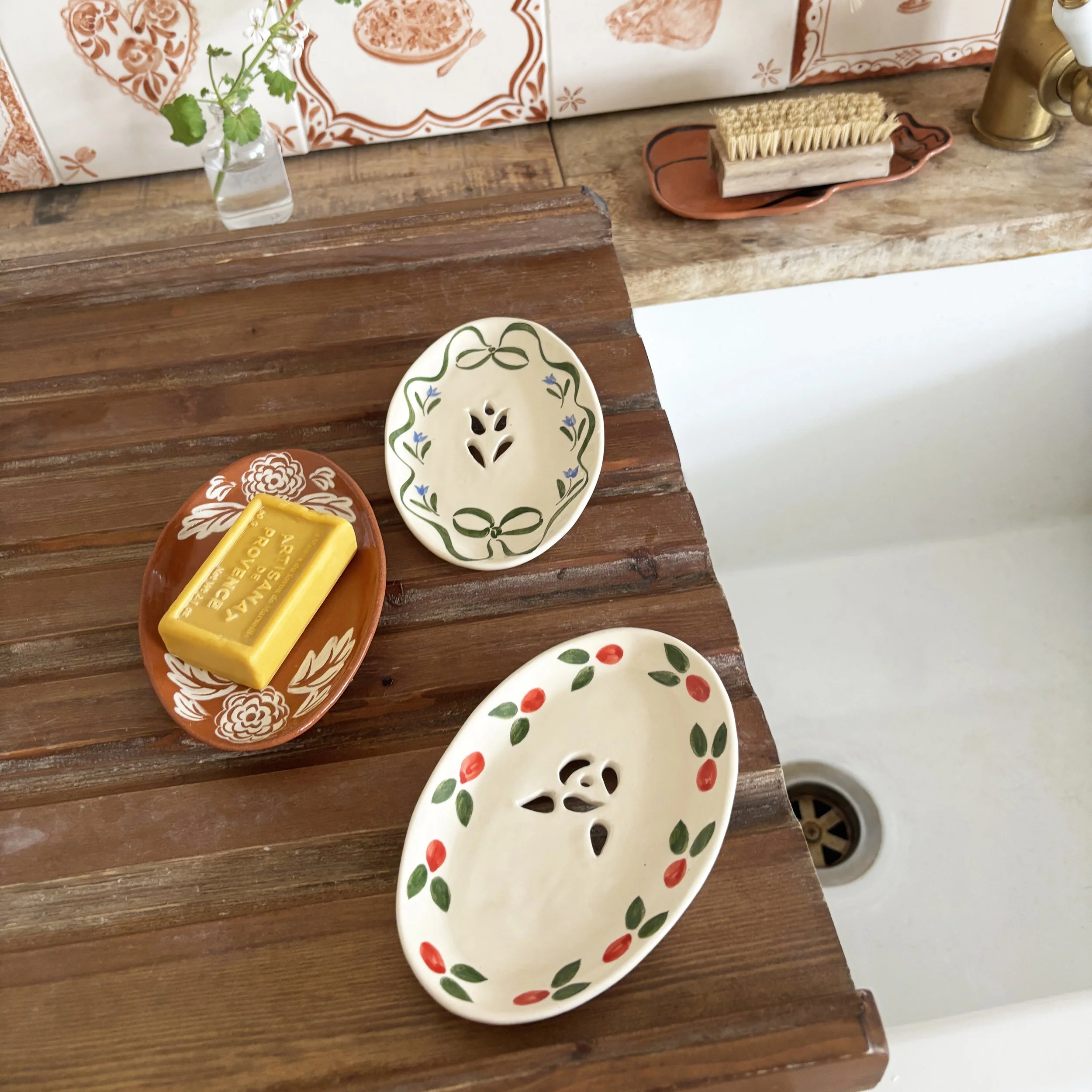 Petal Cut-out Soap Dish