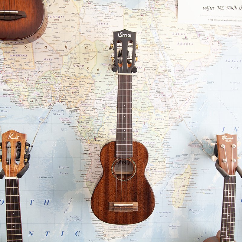 Uma-UK-20SS-Black-Soprano-Ukulele.jpg
