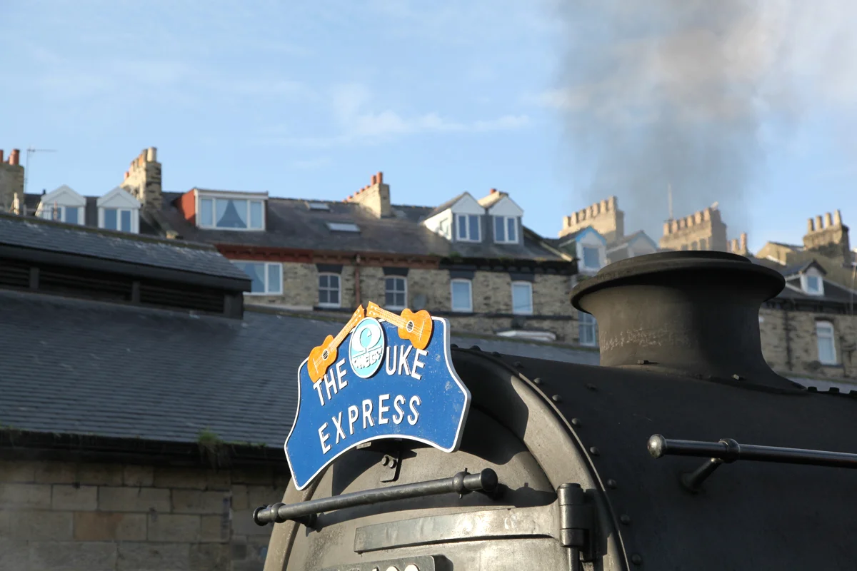 uke_express_steam_train.jpg