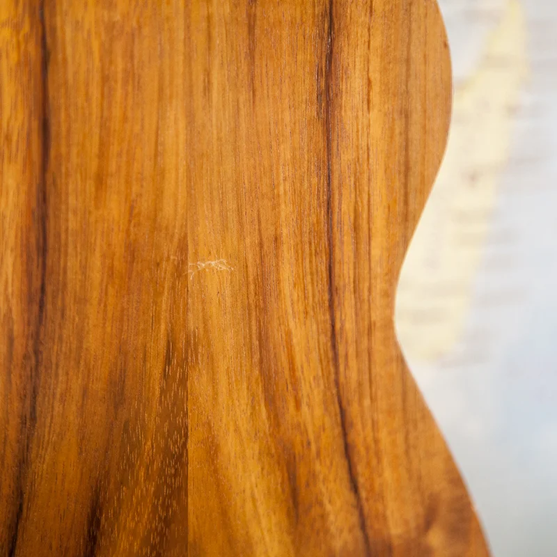 Kelii-T-G-Gold-Koa-Tenor-Ukulele-5.jpg