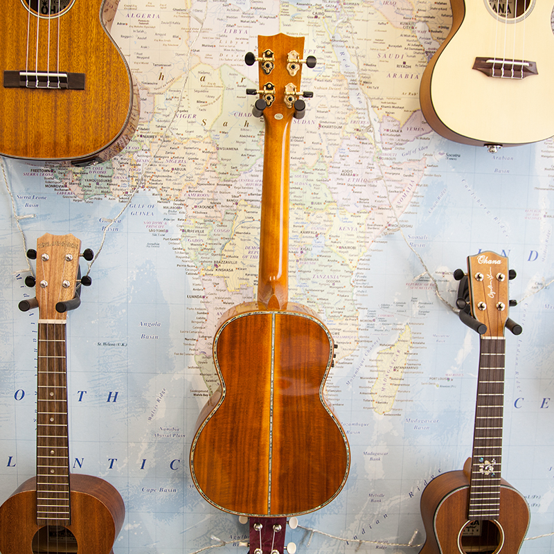 Ohana-TK-70KE-Electro-Tenor-Ukulele-4.jpg