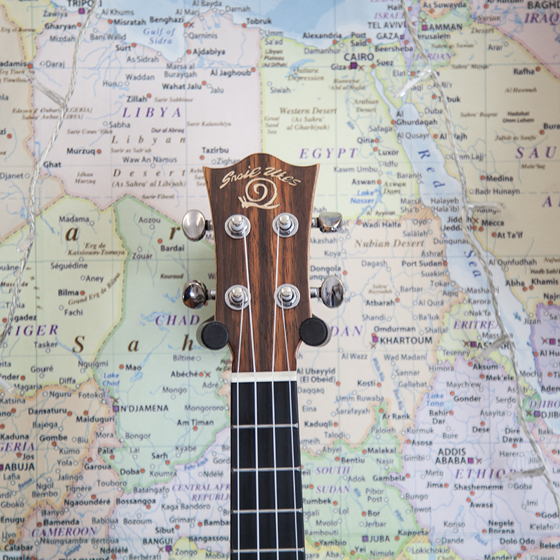 Snail-SR-05T-Tenor-Ukulele-1.jpg