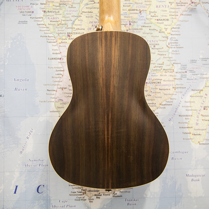 Smiger-GKC-80-Solid-Top-Concert-Ukulele-4.jpg