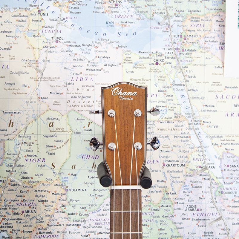 Ohana-BK-35G-baritone-ukulele-2.jpg