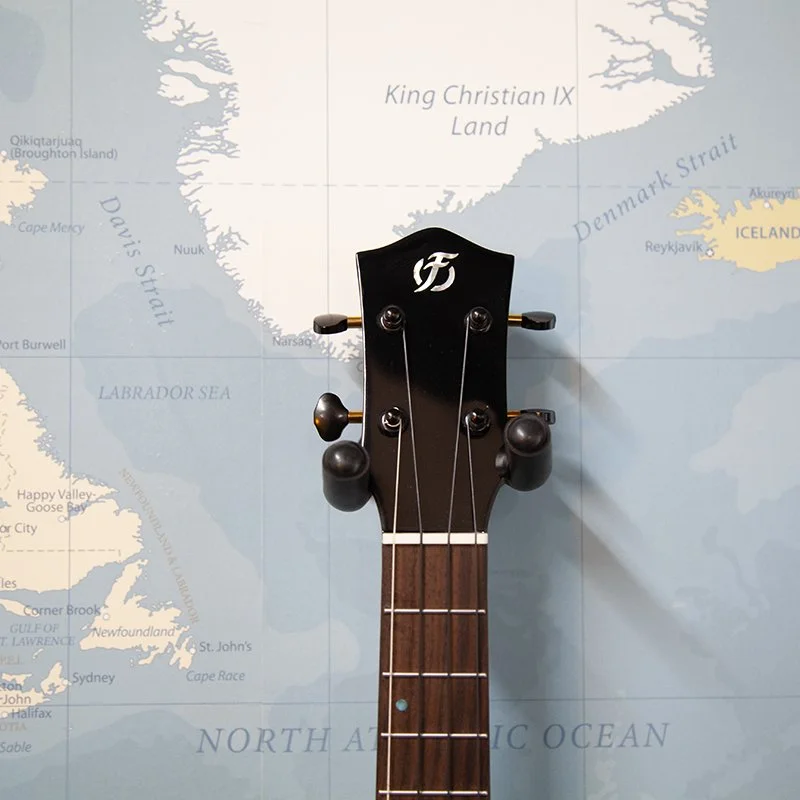 Flight-Aviator-QM-Tenor-Electro-Ukulele-Blue-3.jpg