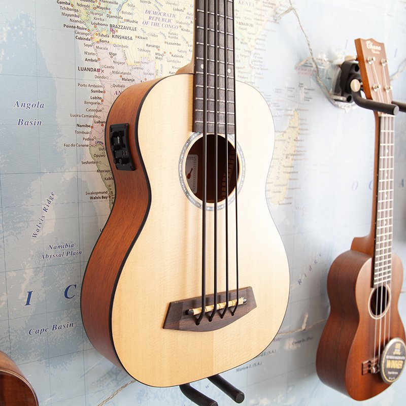 uma-bass1.jpg