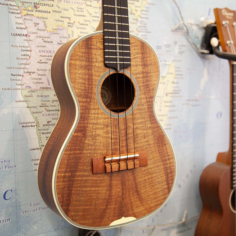 Kiwaya-KMT-K-Tenor-Ukulele-1.jpg