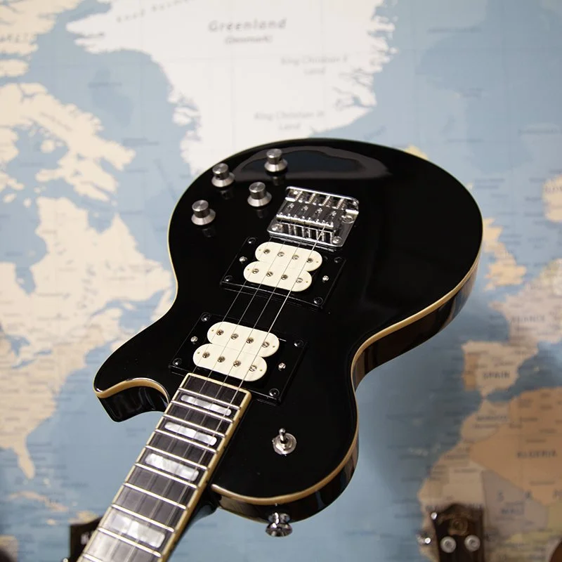 Risa-LP-Black-Tenor-Ukulele-4.jpg