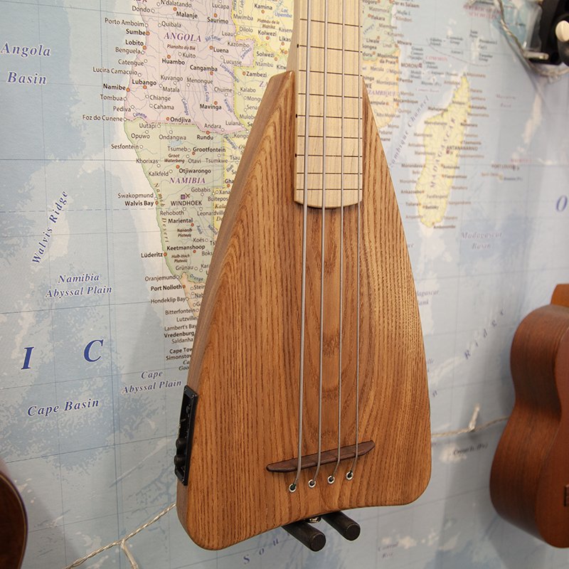 Magic-Fluke-Timber-2.0-bass-ukulele-1.jpg