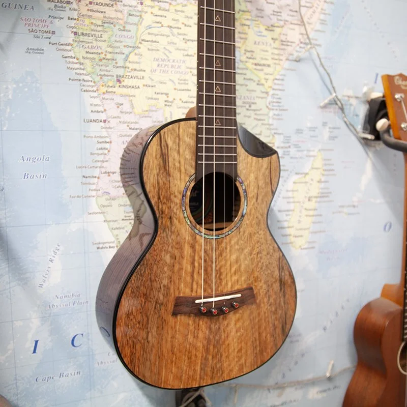 Flight-Maia-EQ-A-tenor-ukulele.jpg