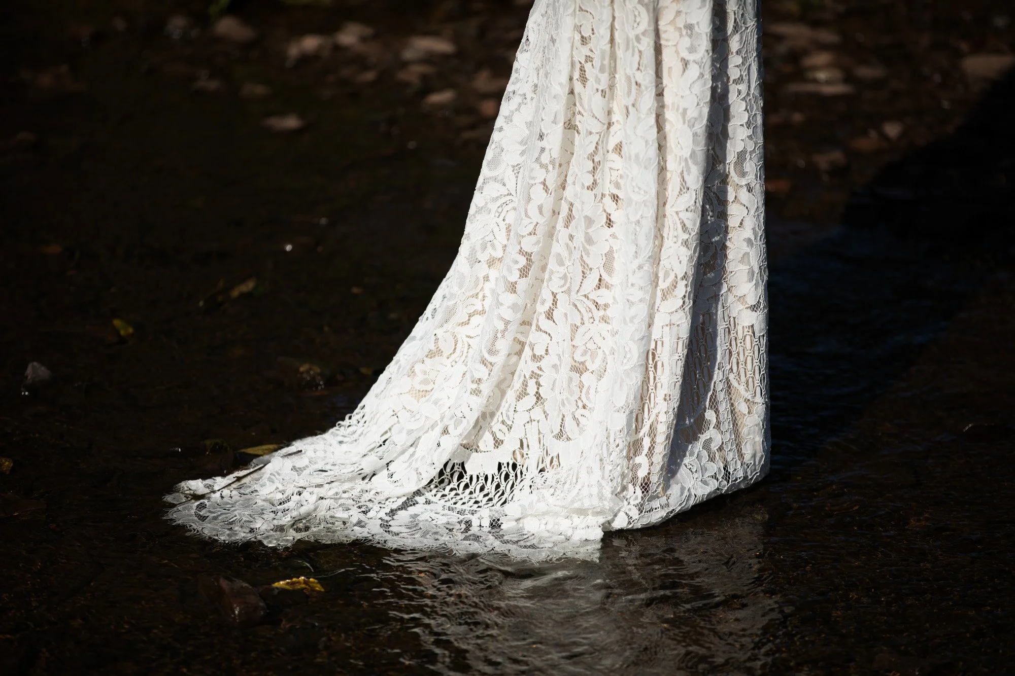 elope-126402.jpg