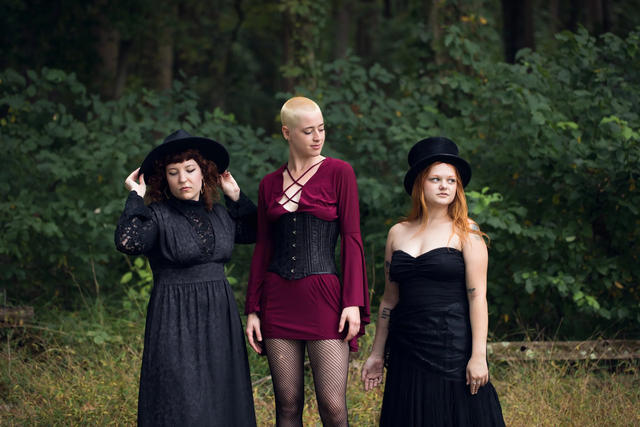 ladies-97256.jpg