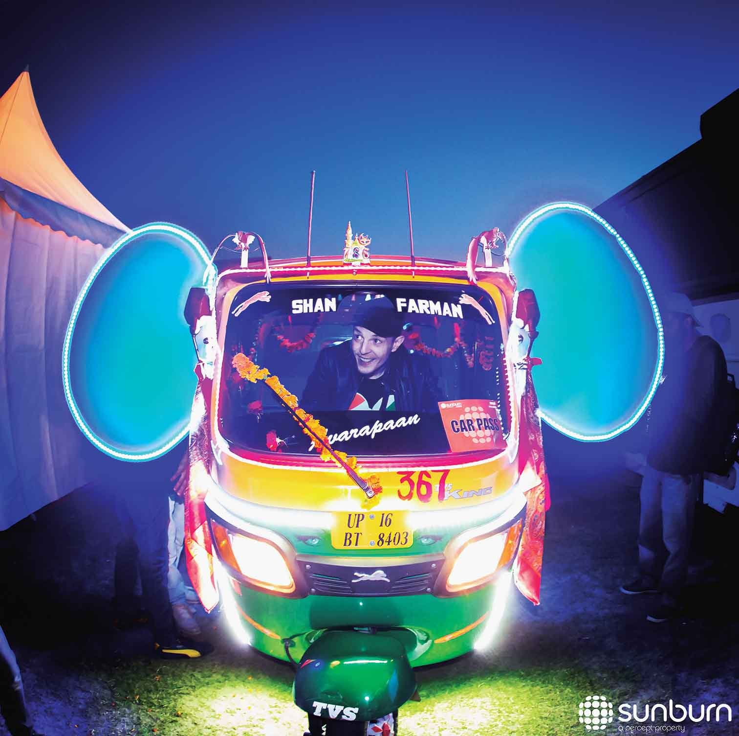 Deadmau5 in an autorickshaw