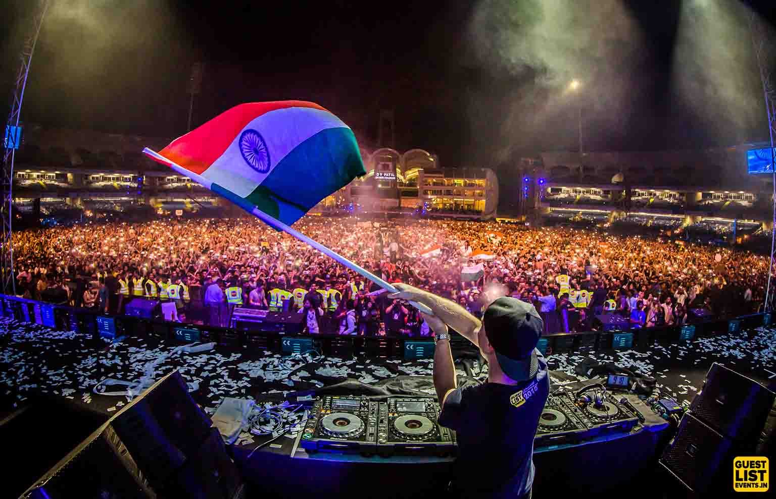 Hardwell waves the Indian flag