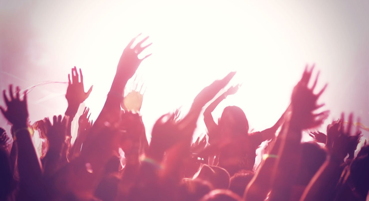 Sunburn fans at Tiesto Sunburn Arena Tour