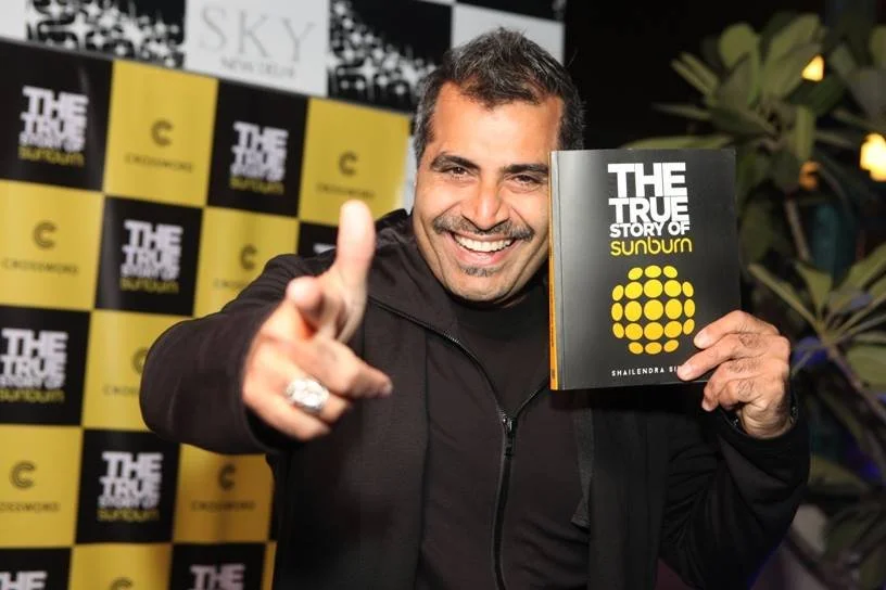 Shailendra-Singh-with-True-Story-of-Sunburn-book.jpg