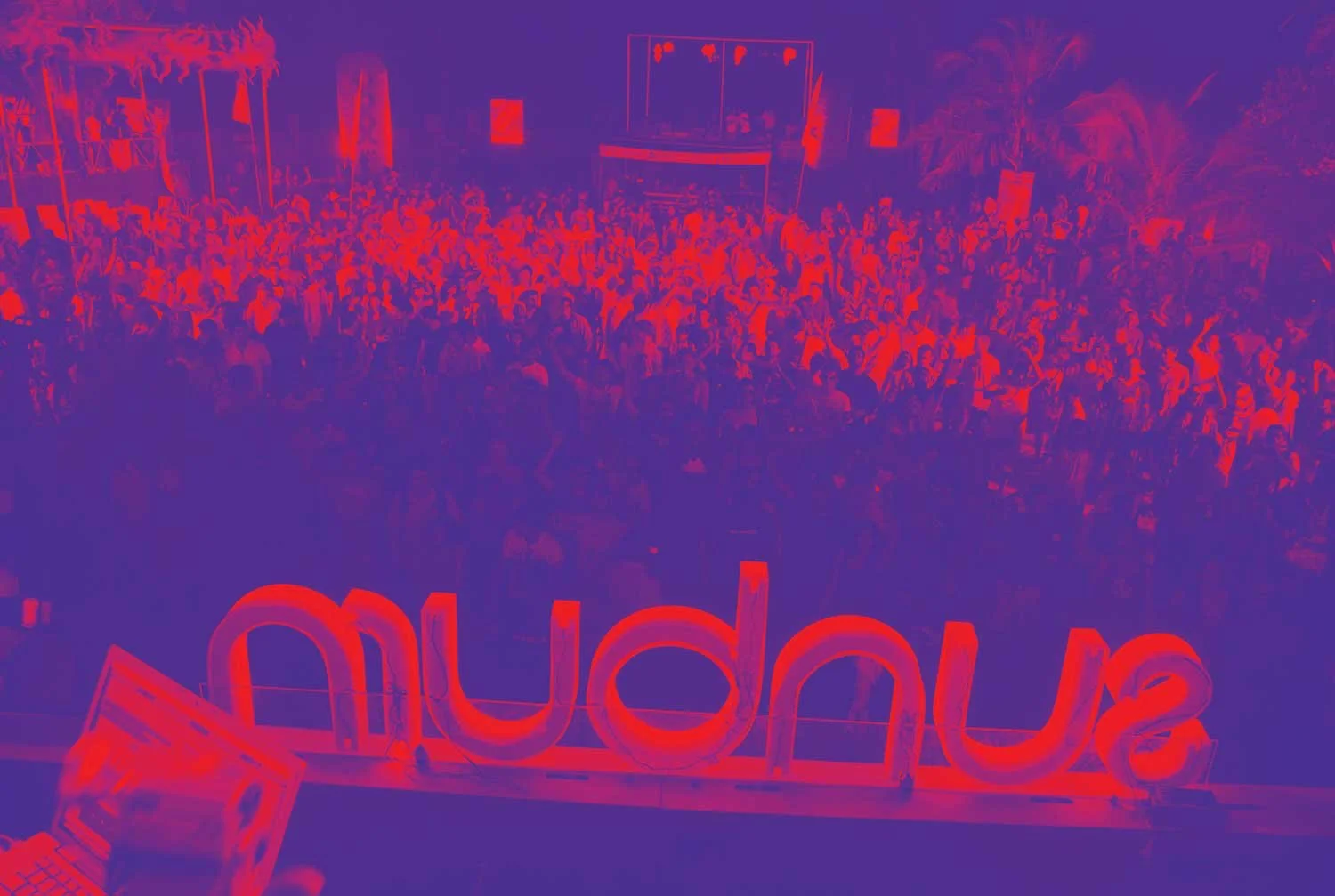Sunburn Mainstage Crowd 2009