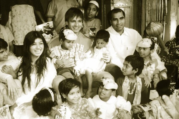 Vivek Oberoi and Shailendra Singh at the Walk for Life HIV AIDS awareness event