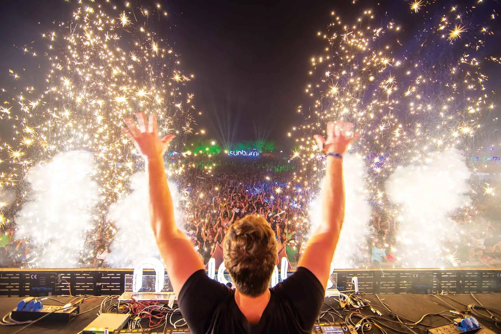 Markus Schulz headlining Sunburn Goa 2013