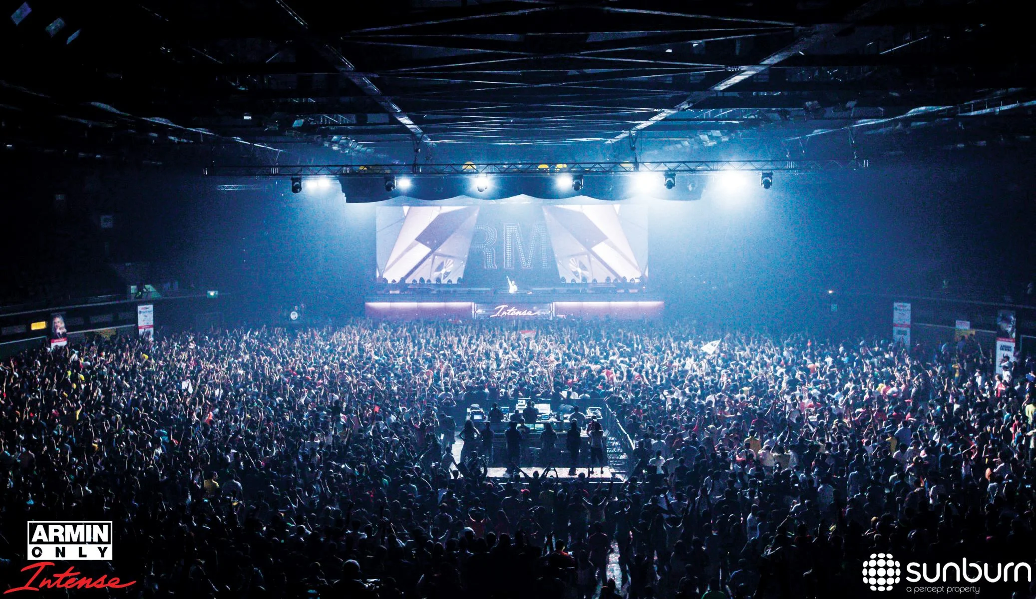 Armin-Only-Intense-at-Sunburn-NSCI-Dome-Mumbai-2014.jpg