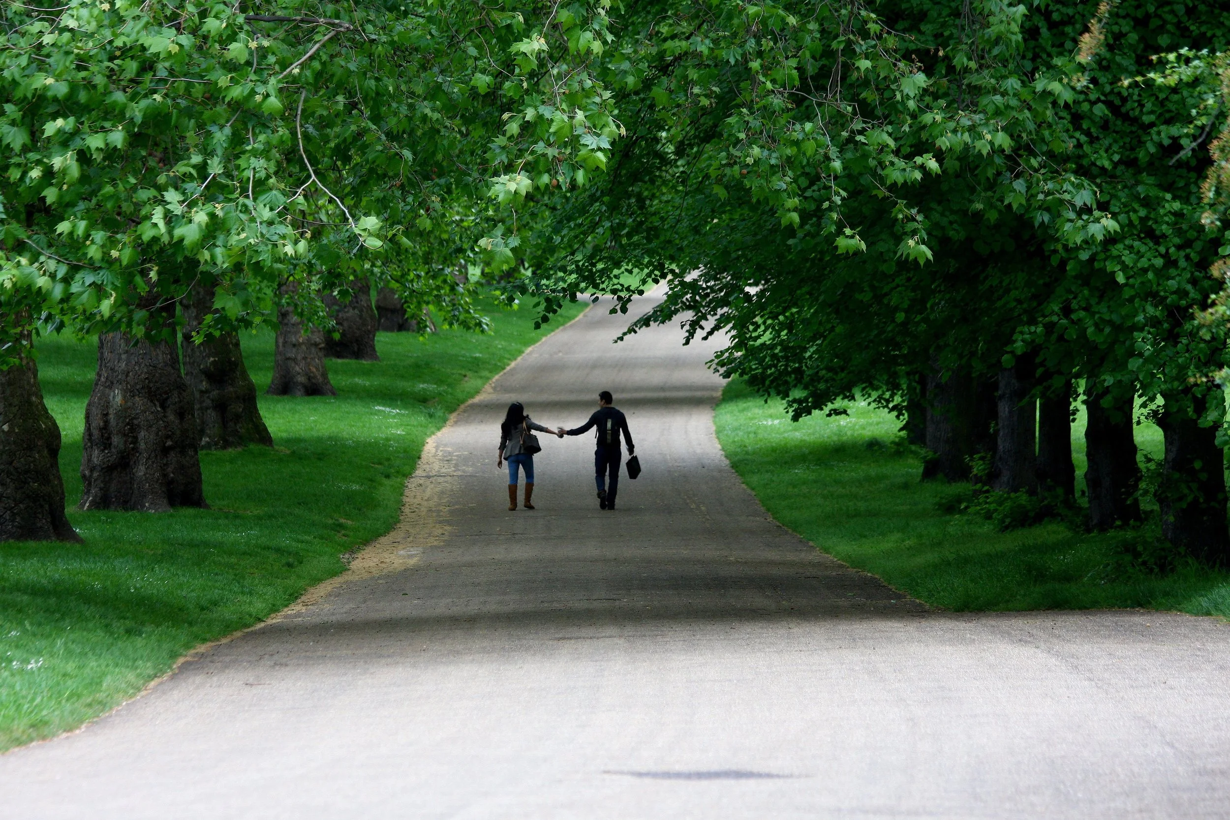 Couple_in_Green_Park.jpg