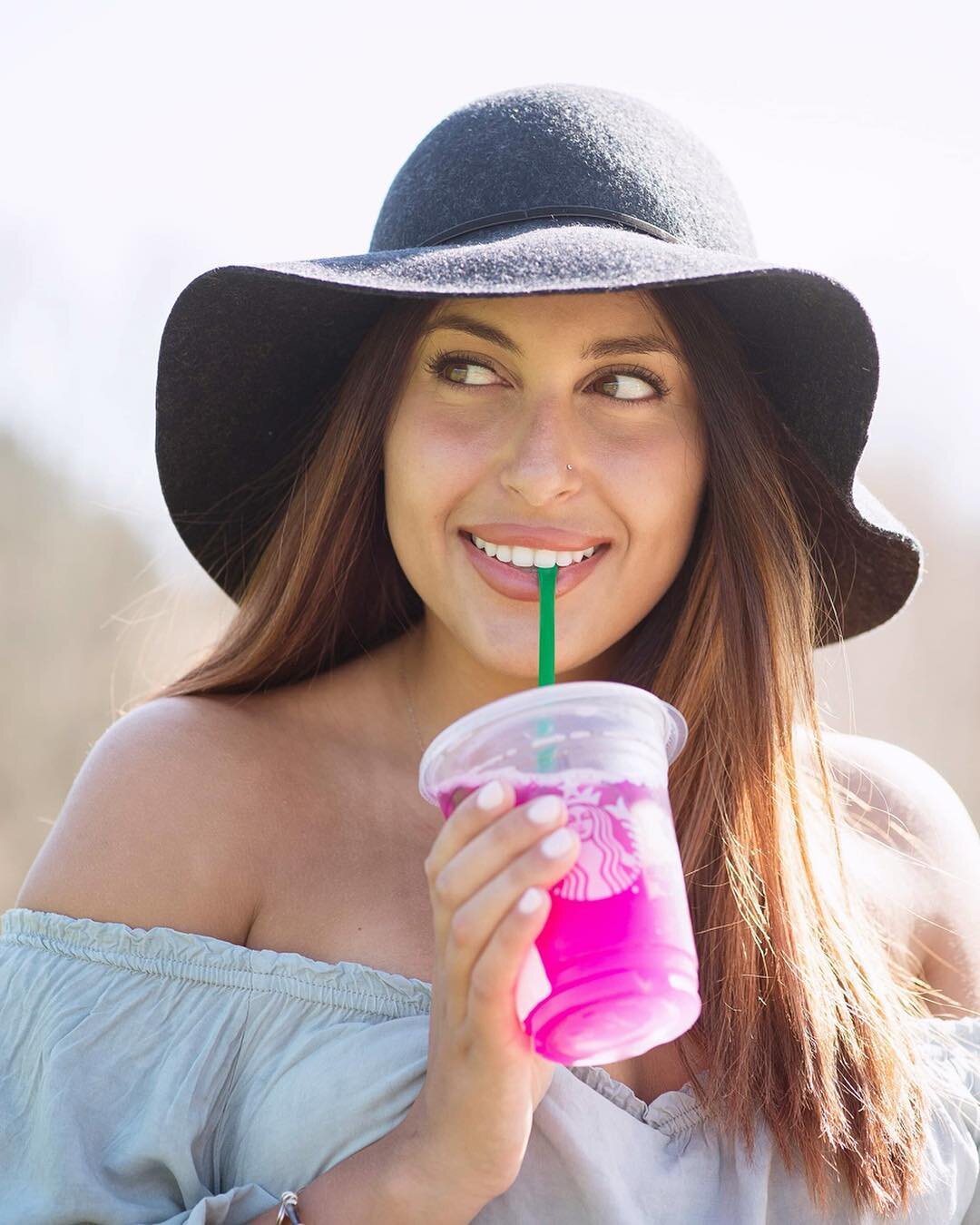 Allllll smiles! How beautiful is this lovely girl?✨💖☀️😇.
.
.
.
.
.
.

#spring #photography #toronto #torontophotographer #thebachelorette #thebachelor #torontophotography #cute #love #photography #starbucks #springphotoshoot