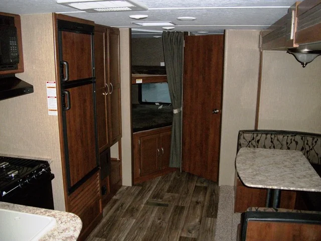 2016-Keystone-Passport-2670BH-21178-13617.jpg