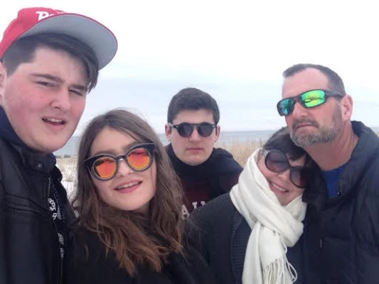 From right to left: David,&nbsp;his wife Belinda, and their three children&nbsp;
