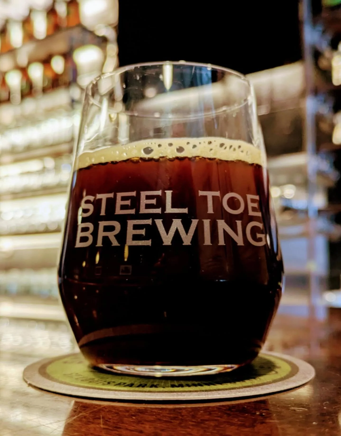 🚨🍻 2015 BA Lunker Barleywine 🍻🚨

🚨 🍻ON TAP NOW! 🍻🚨

Carefully aged in Templeton Rye whiskey barrels, this English-Style Barleywine showcases luxuriant flavors of dark fruits and raisin, complemented by soft vanilla and a gentle rye spice. The