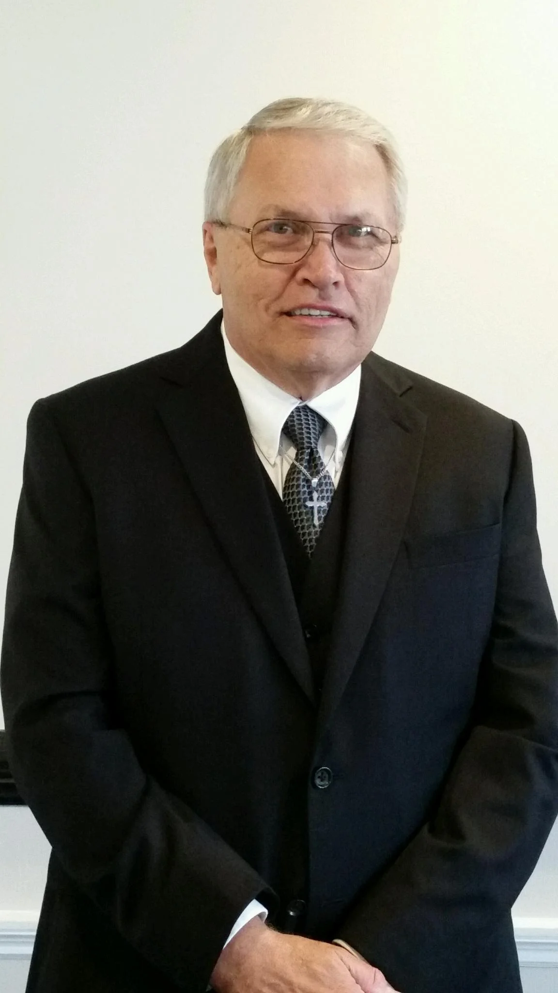 Neil, Wedding Officiant