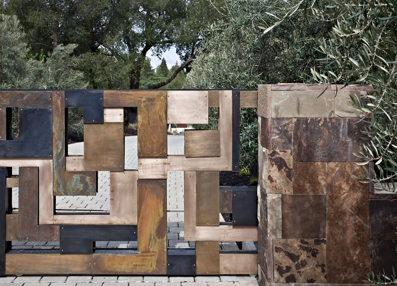 Metal car gate - Contemporary Saratoga Home